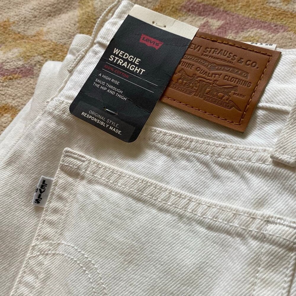 LEVI'S Wedgie Straight Fit Women's Jeans (Size: 24x28) NWT - Picture 14 of 14